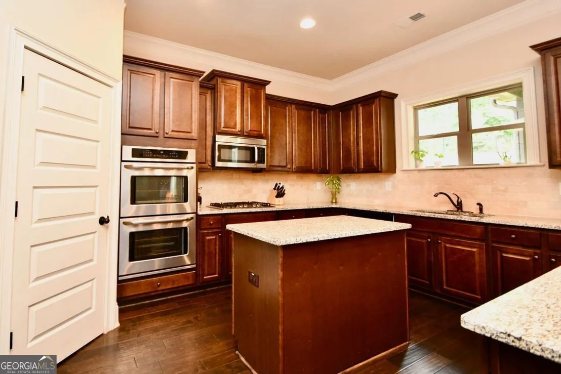 Photo of 1140 Riverhill Drive