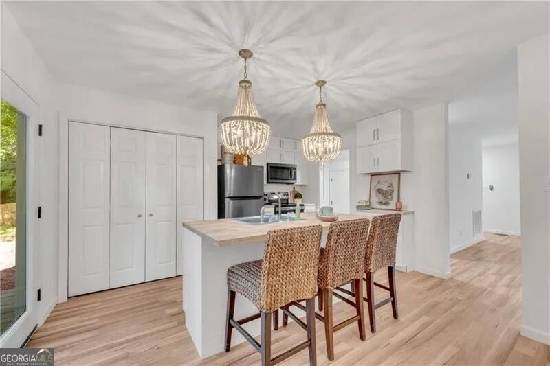 Photo of 140 Julia Ann Circle