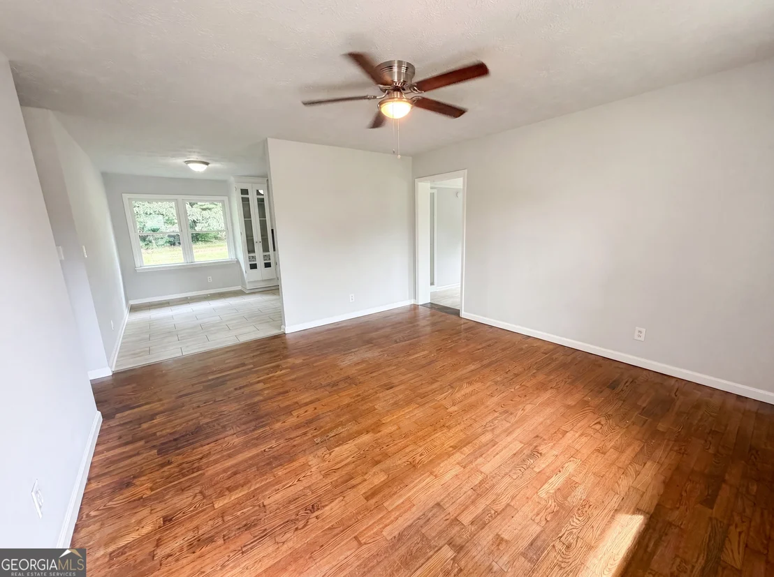 Photo of 5552 Pine Street