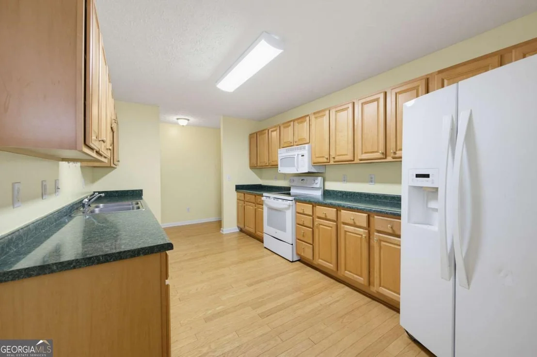 Photo of 320 River Chase Drive