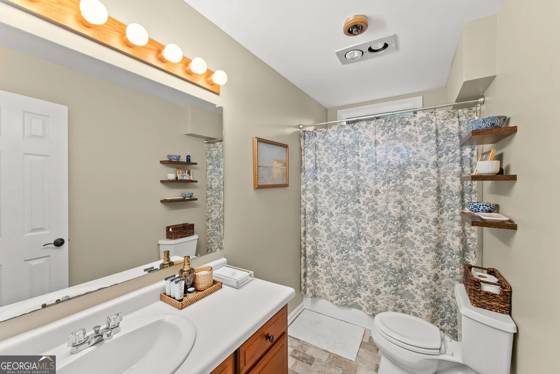 Photo of 290 Cochran Drive