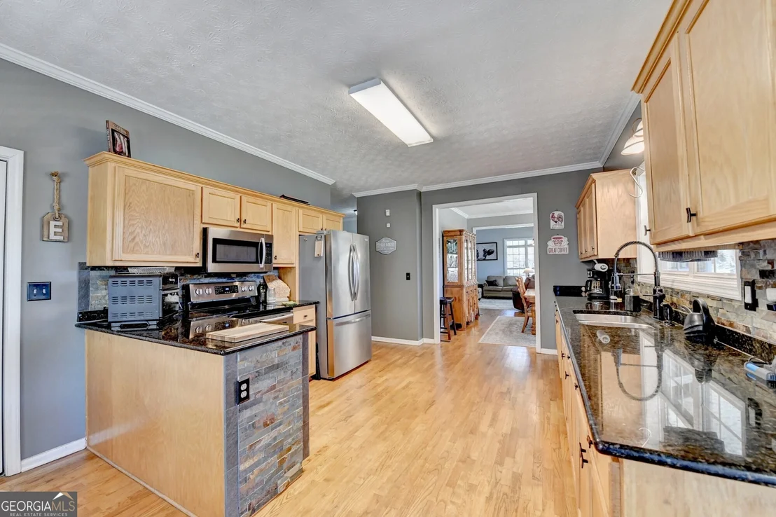 Photo of 1555 Lower River Road