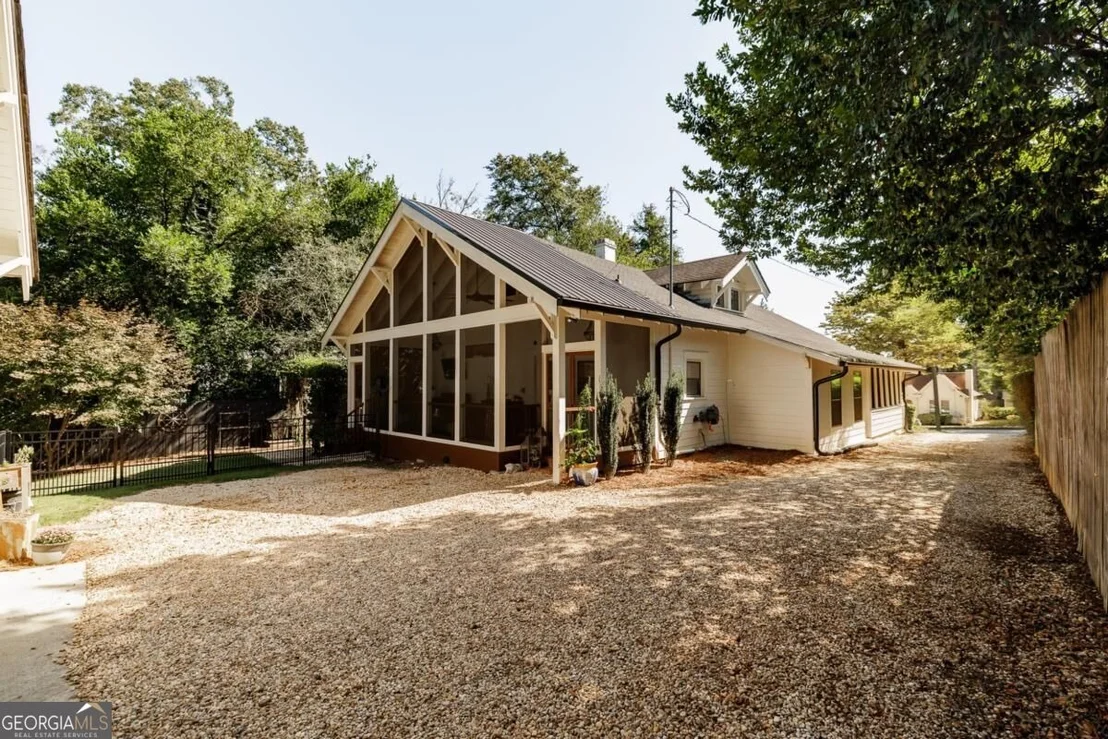 Photo of 335 Southview Drive