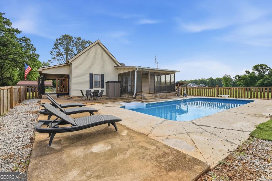 Photo of 5525 Sandy Cross Road