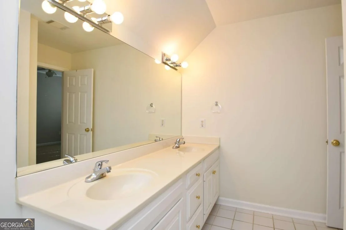 Photo of 218 Thornhill Drive