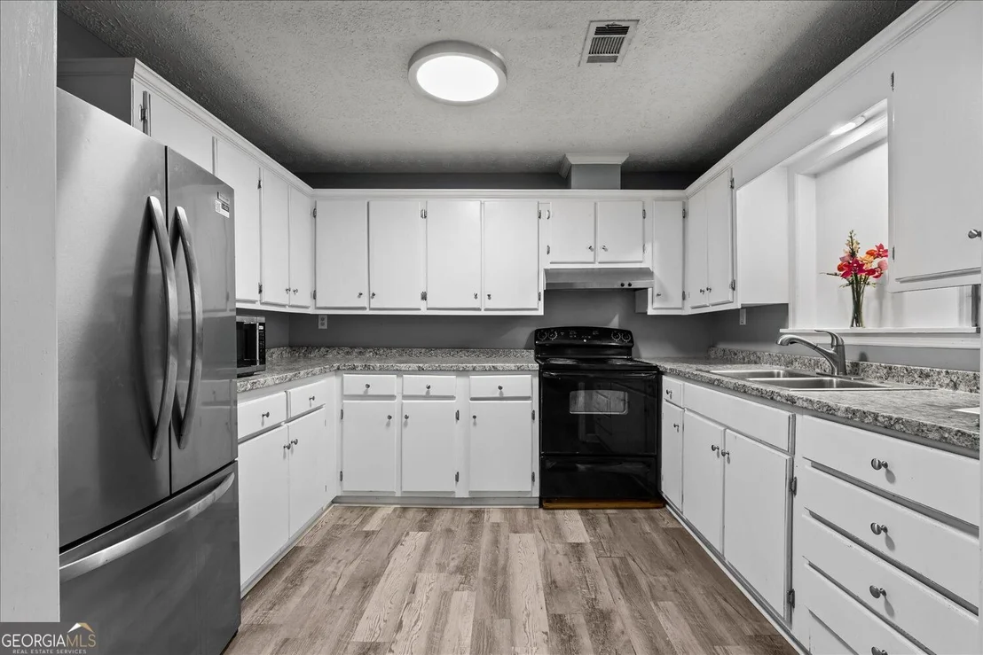 Photo of 566 Shadowmoor Circle