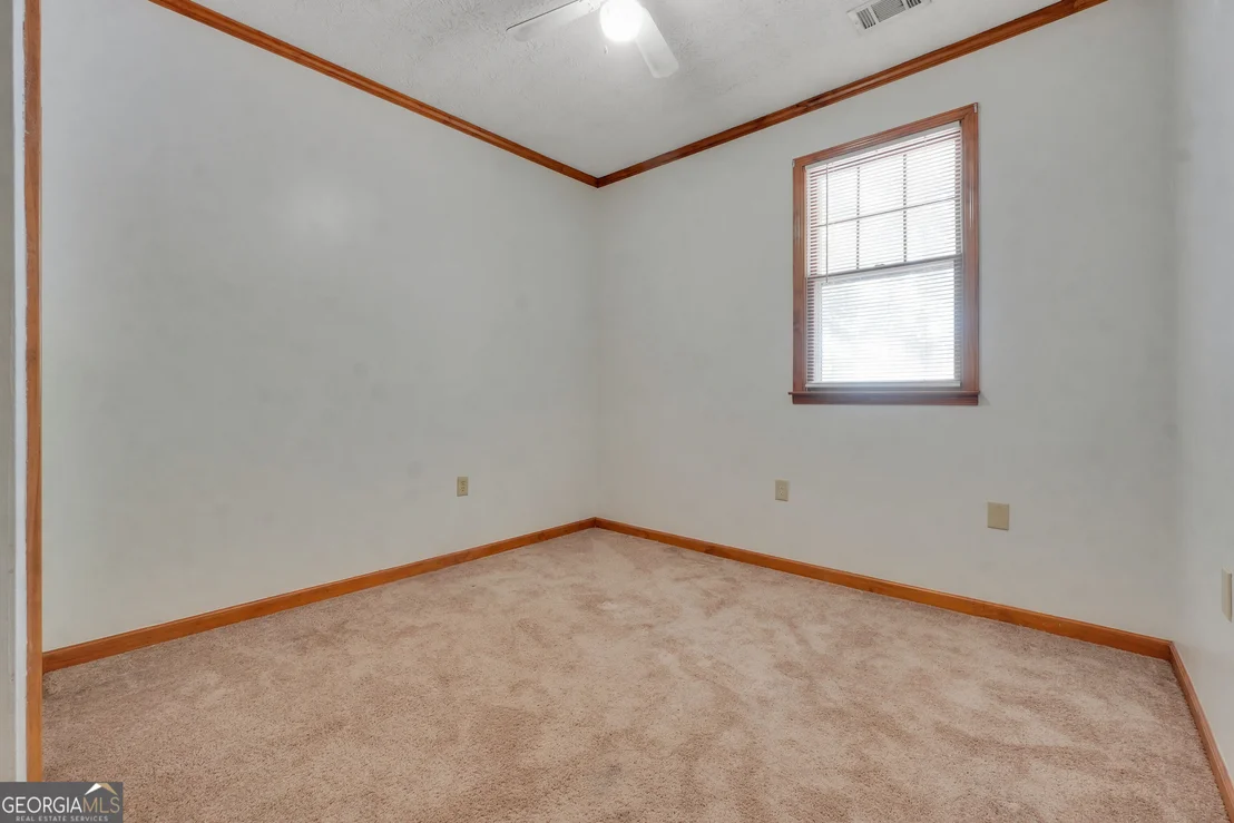 Photo of 370 Davis Road