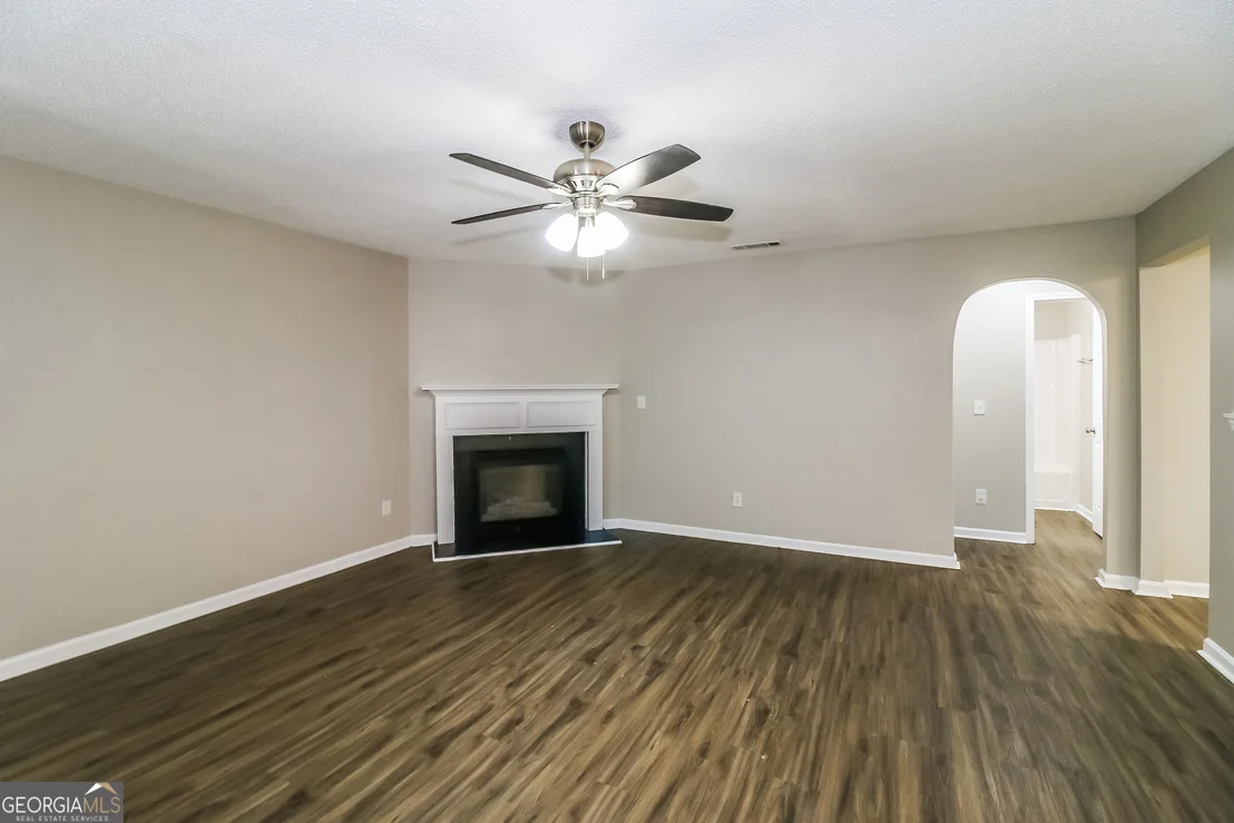 Photo of 1897 Roble Drive