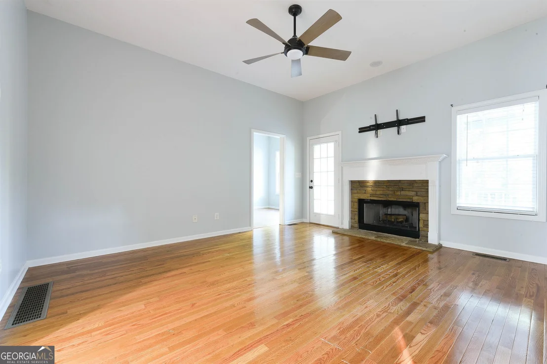 Photo of 1016 Stone Brook Lane