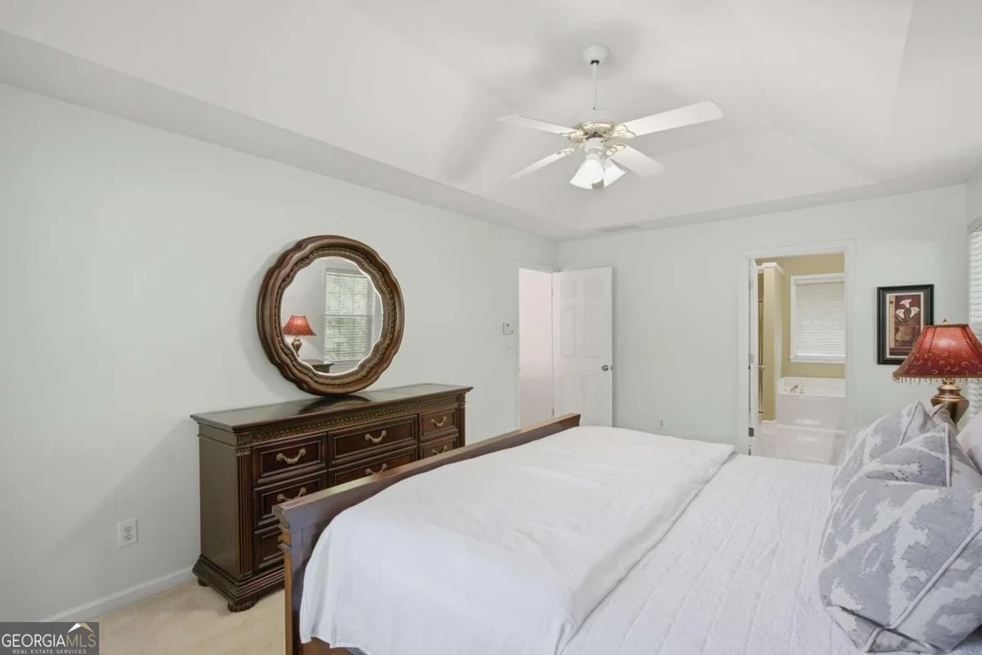 Photo of 3385 Northcliff Drive