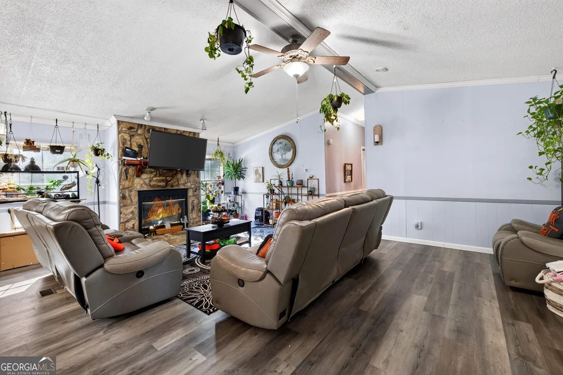 Photo of 2150 Centennial Road