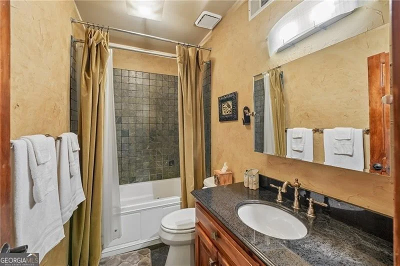Photo of 1482 Valley View Drive
