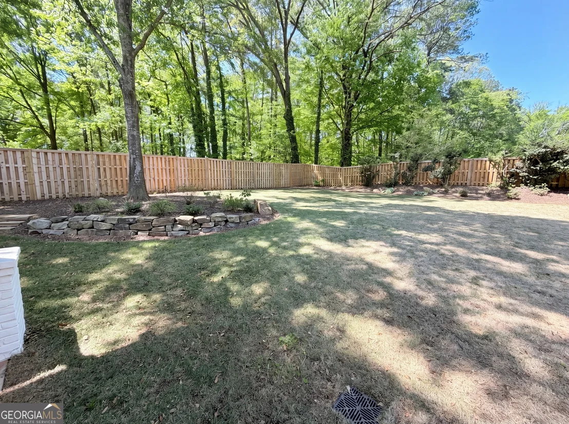 Photo of 1663 Seayes Road SW