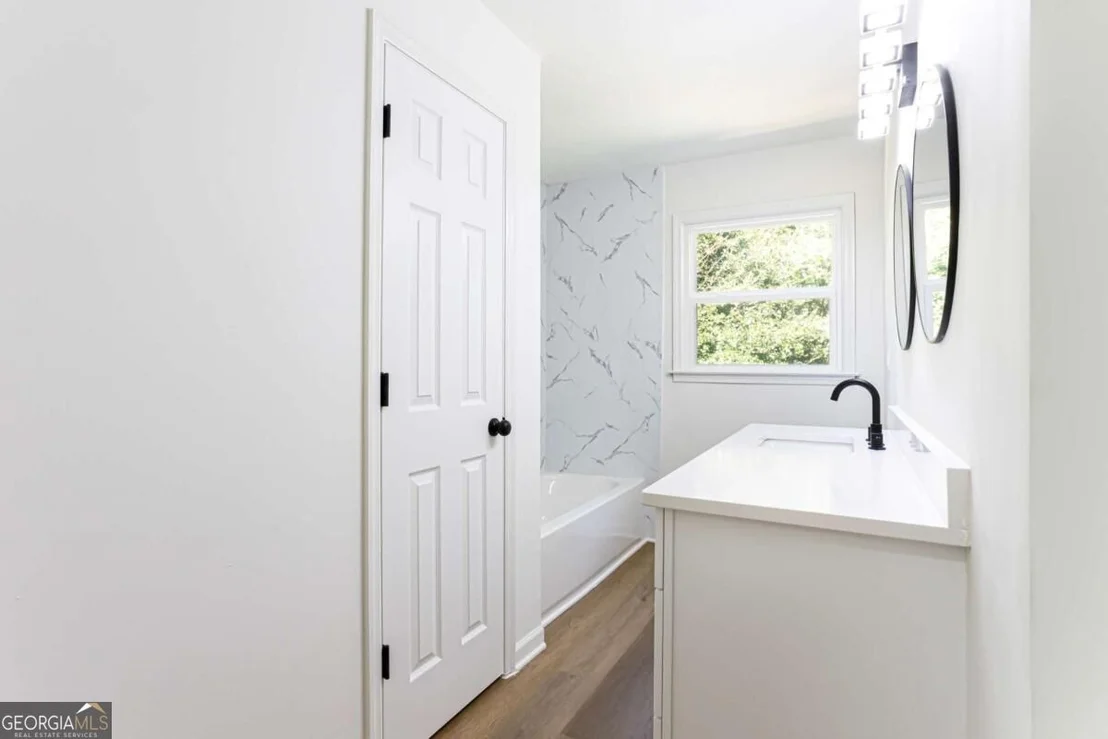 Photo of 2882 Creek Drive