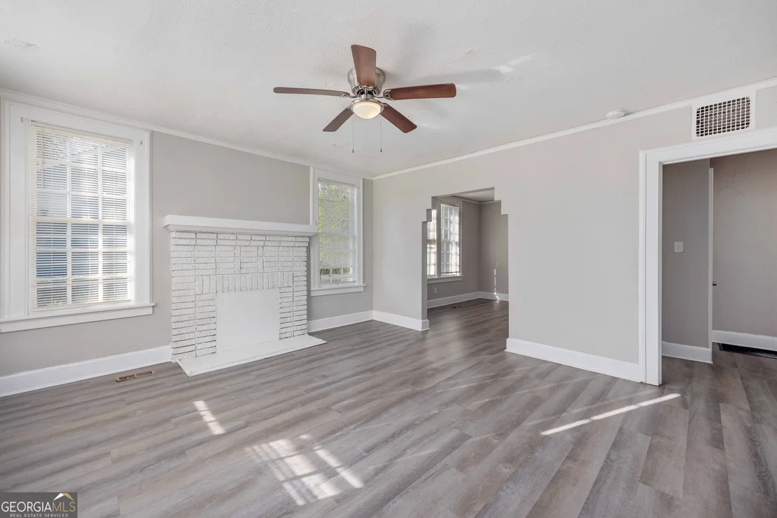 Photo of 1103 Bryan Avenue