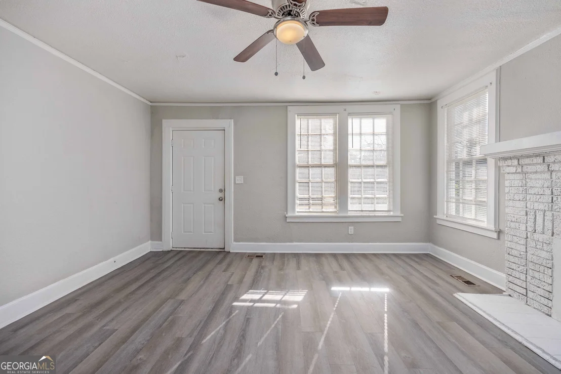 Photo of 1103 Bryan Avenue