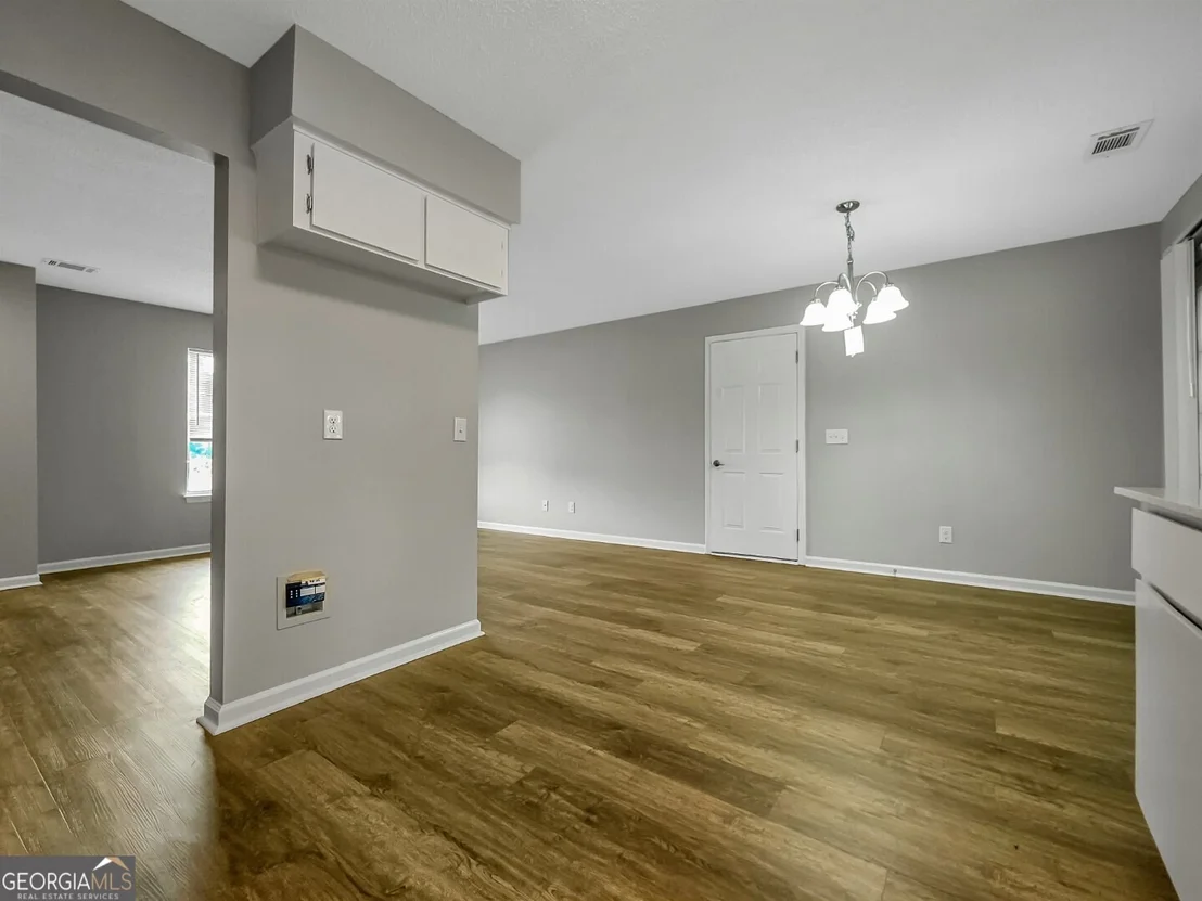 Photo of 1257 Roberts Way