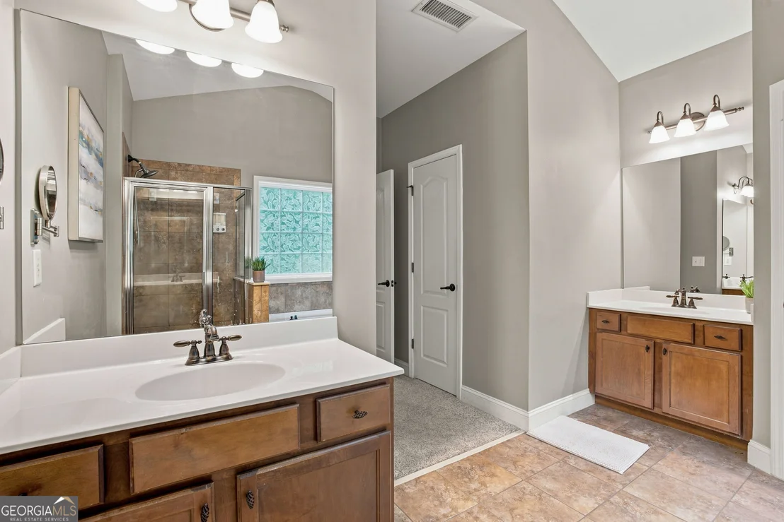 Photo of 423 Crestmont Lane