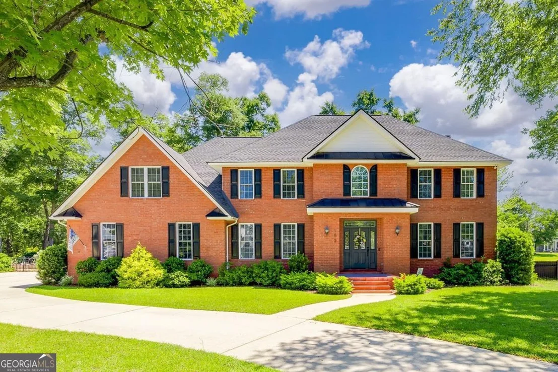 Photo of 152 Cambridge Drive
