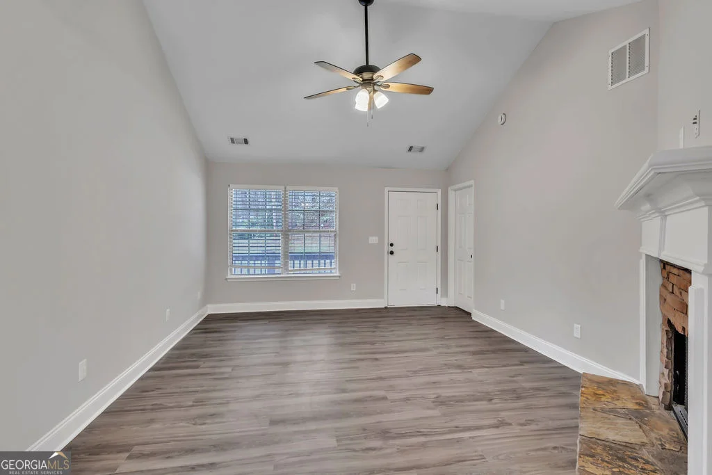 Photo of 405 Azalea Drive