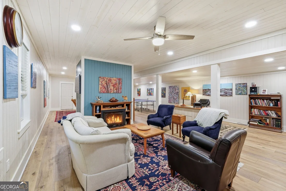 Photo of 160 Ridgepole Drive
