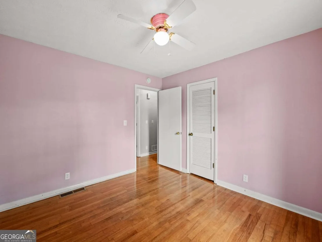 Photo of 617 Lakeview Drive