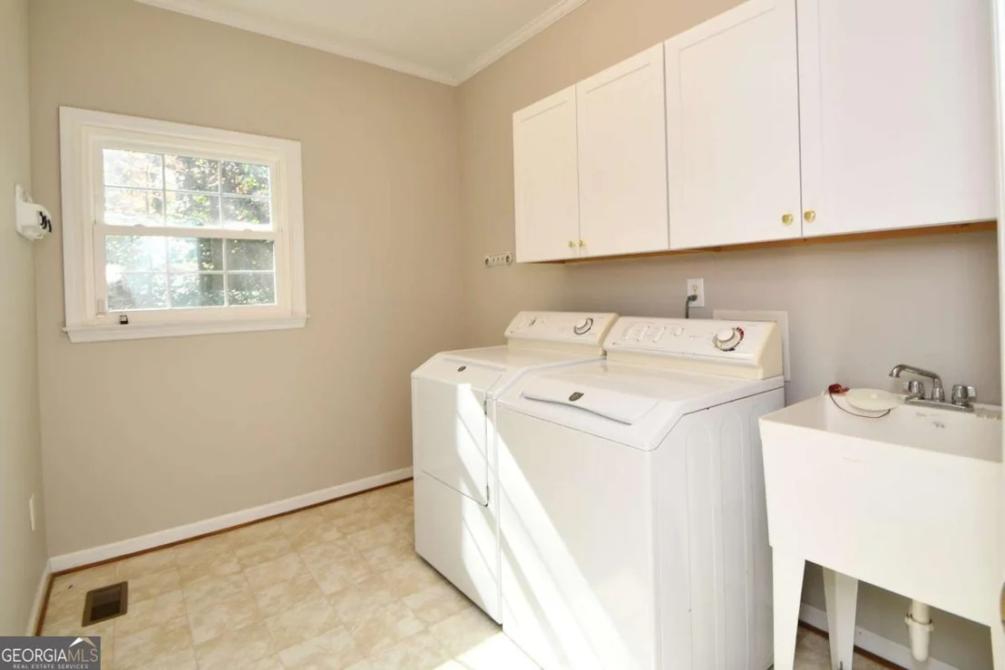 Photo of 218 Thornhill Drive