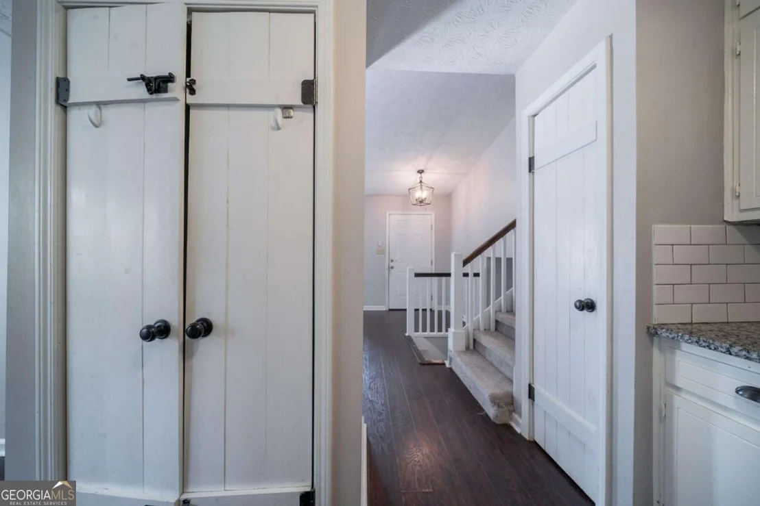 Photo of 4569 Iroquois Trail