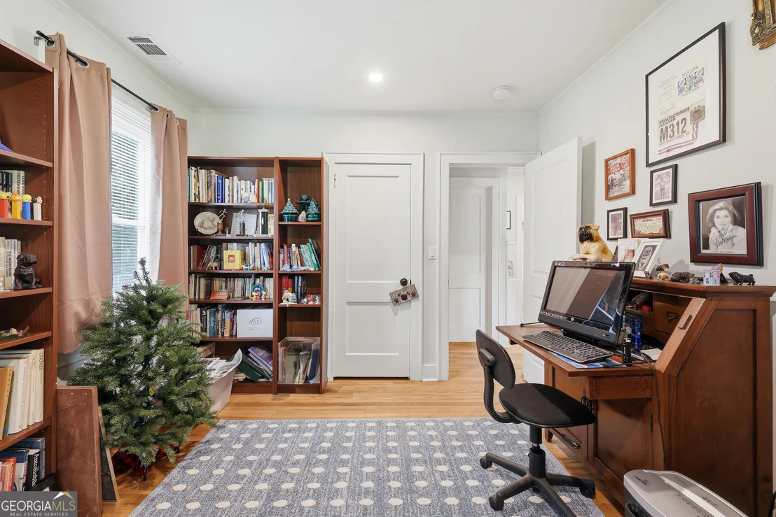 Photo of 119 Parkway Drive