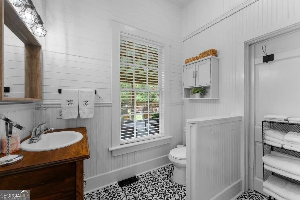 Photo of 1559 Stillwell Road