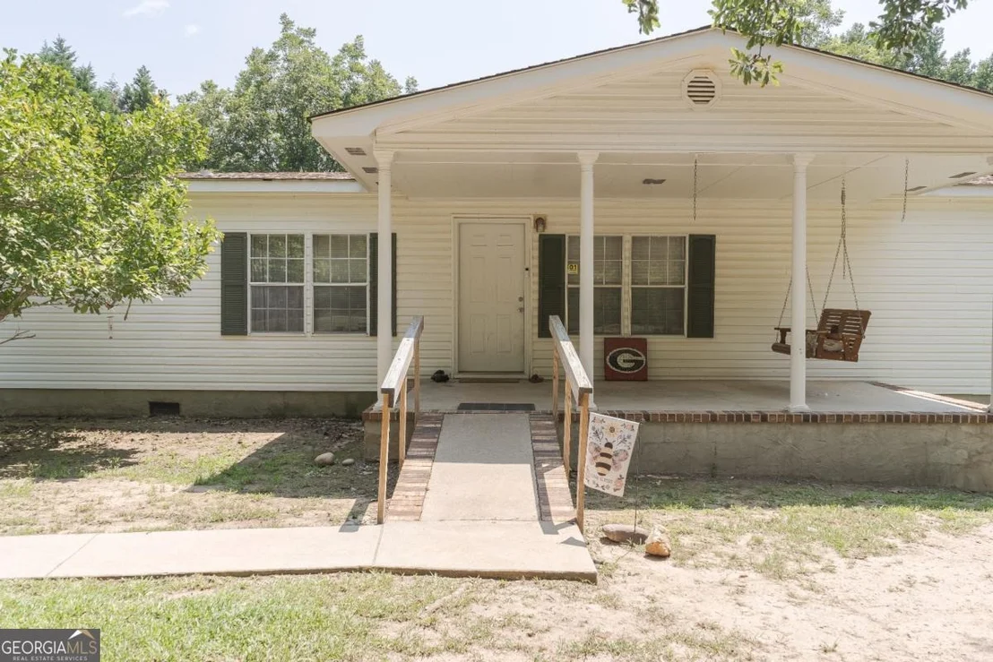 Photo of 3060 Centerville Road