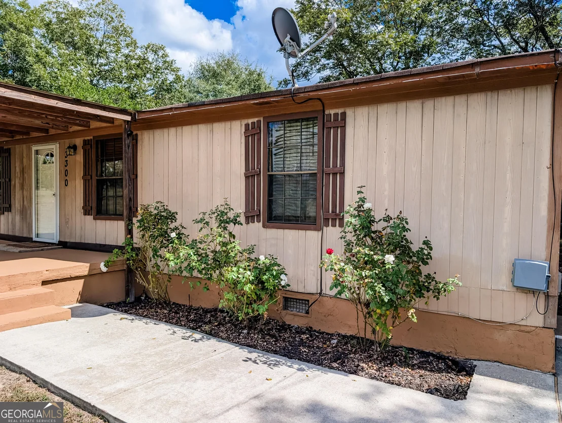 Photo of 3300 Hamlin Road