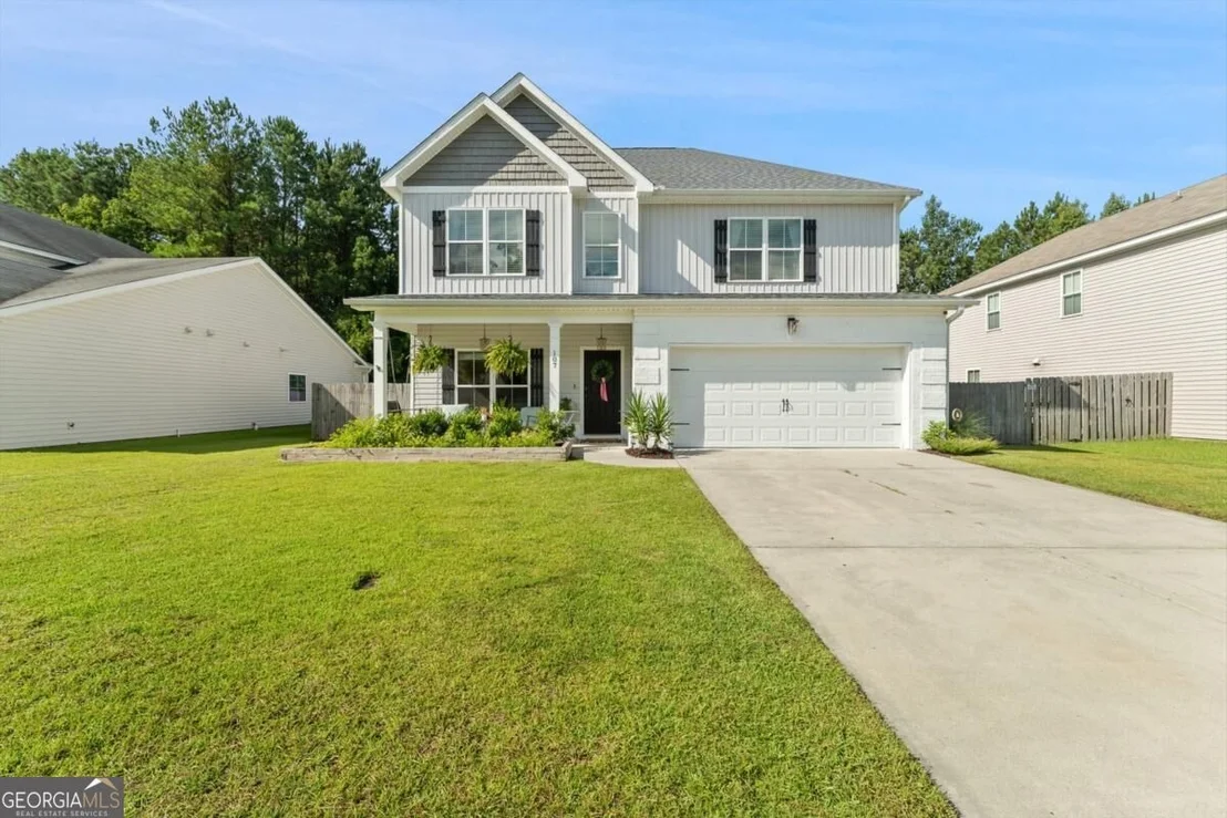 Photo of 107 Green Paddock Circle