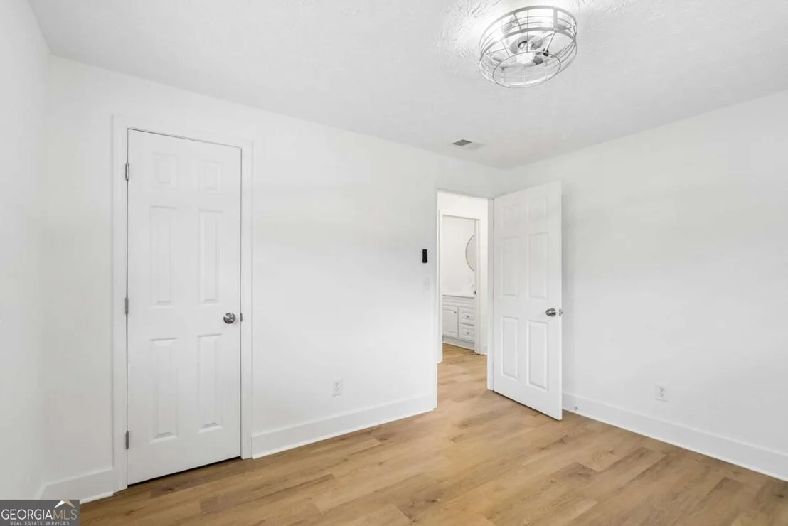 Photo of 210 Douglas Street