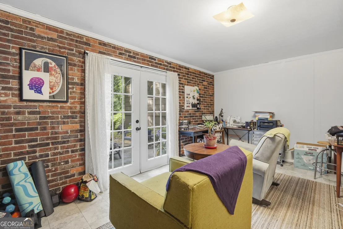 Photo of 1179 Matthews Place