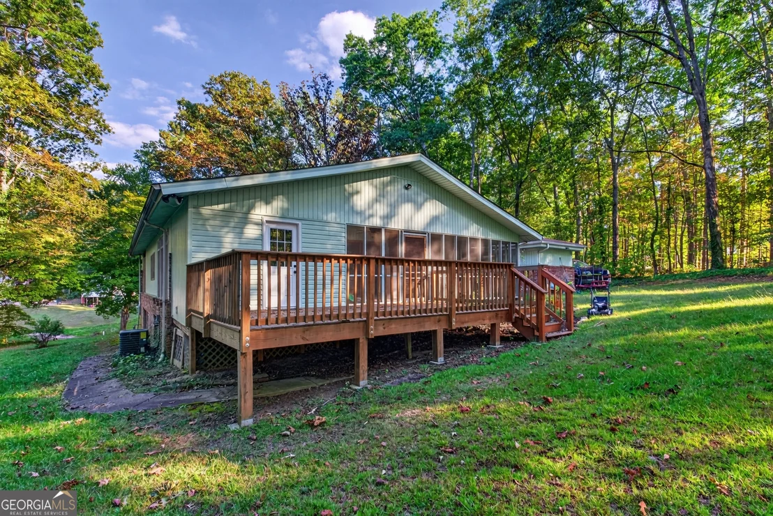 Photo of 123 Lakeview Circle