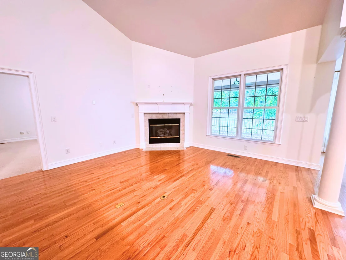Photo of 817 Chalet Hills