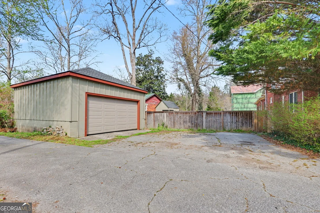 Photo of 33 Maple Street