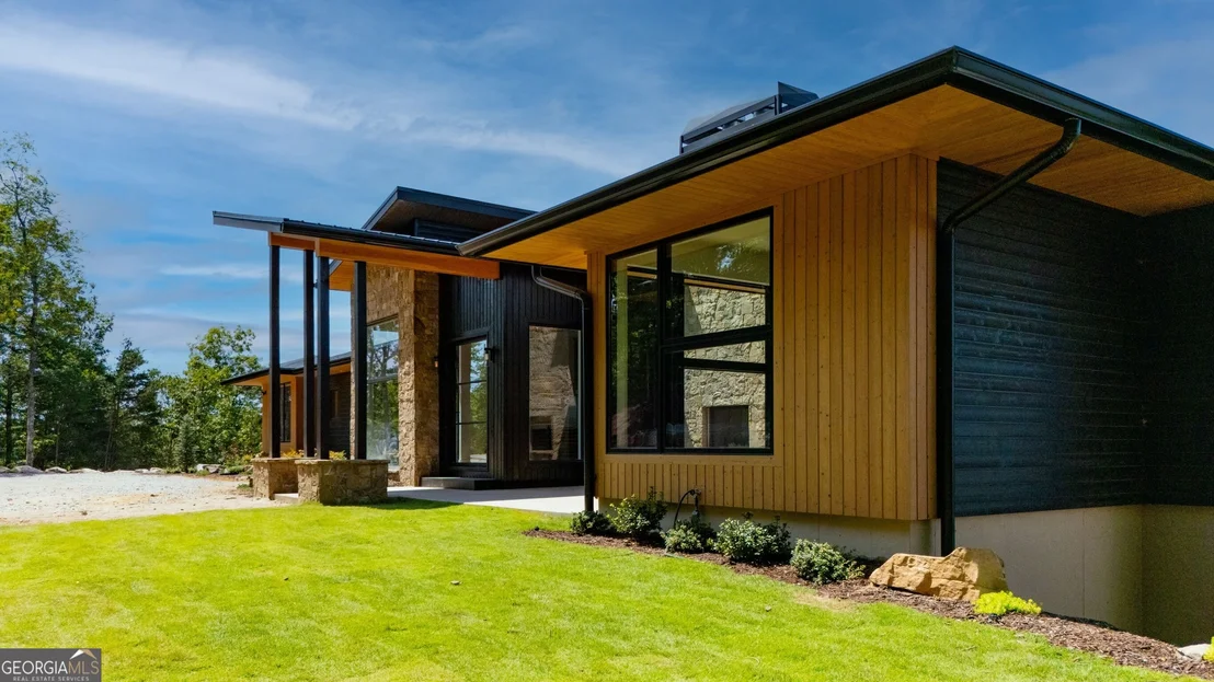 Photo of 831 Sonya Road