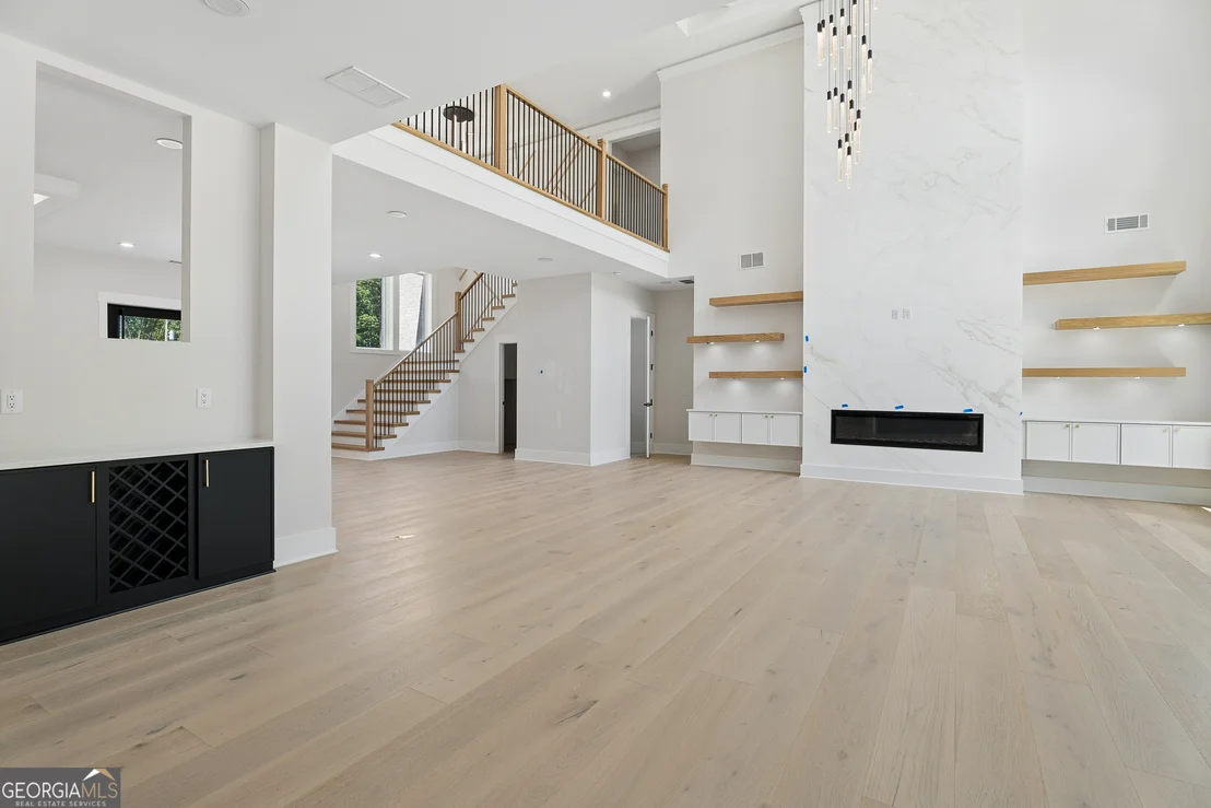 Photo of 1035 Auburn Road