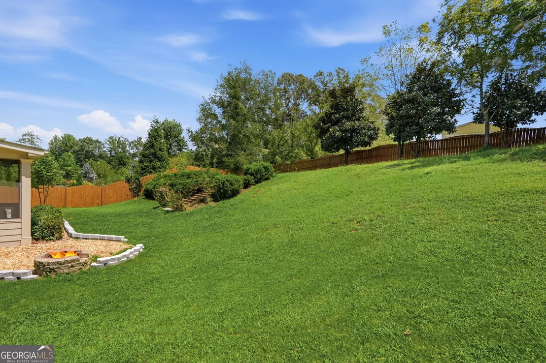 Photo of 5565 Banner Boulevard