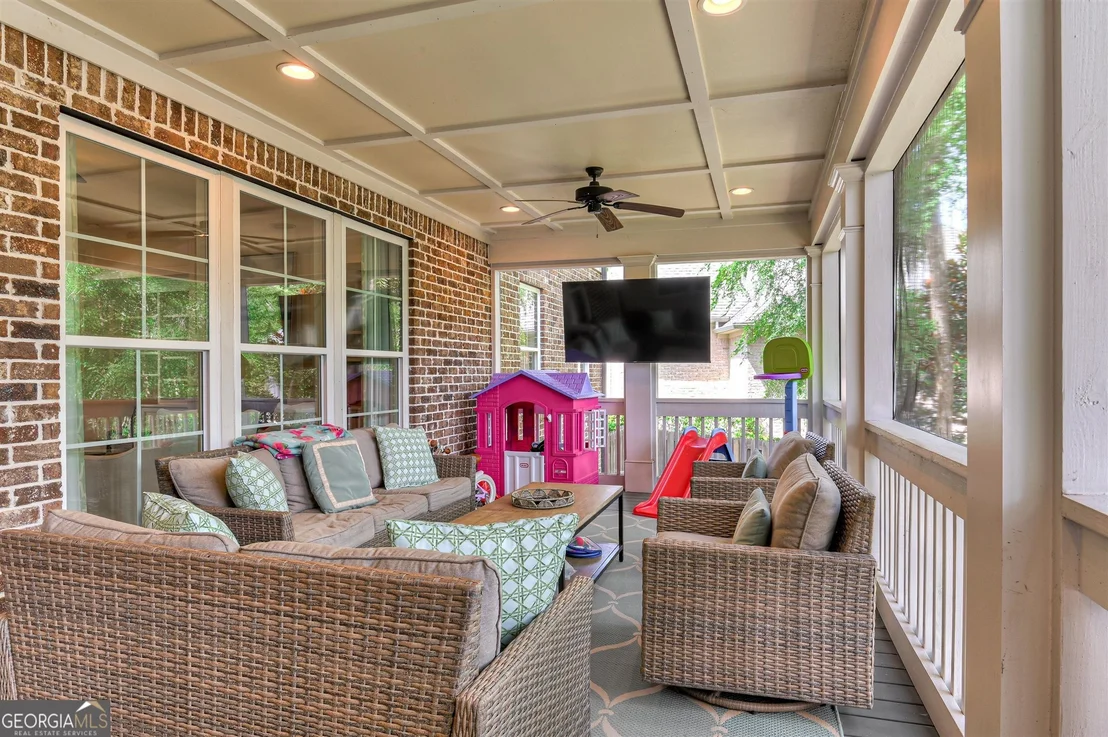Photo of 1052 Emerald Place