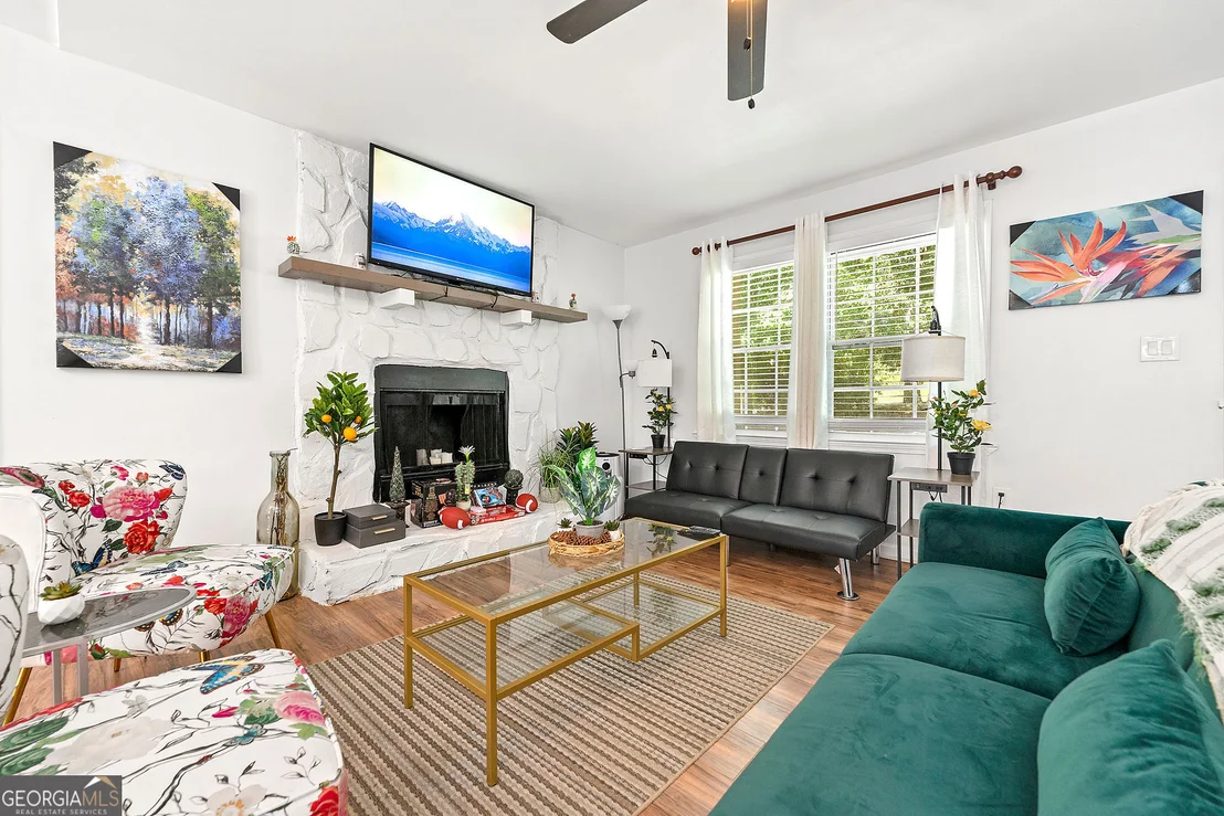 Photo of 5989 Bowden Street