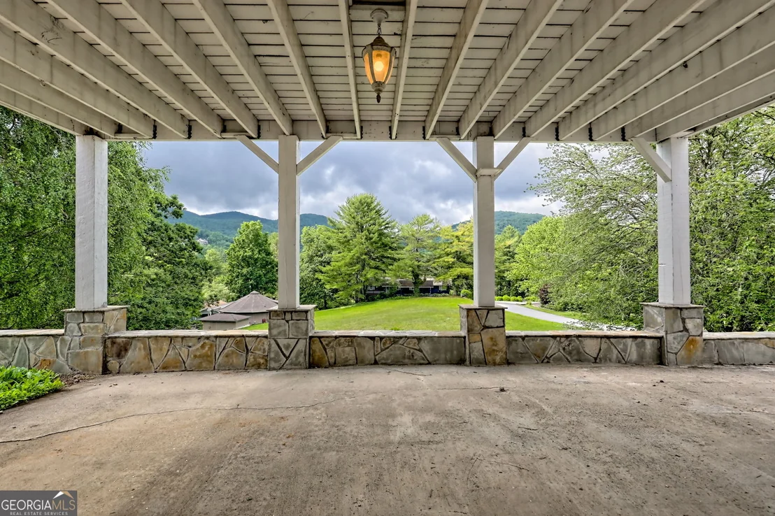 Photo of 70 Fairway Lane