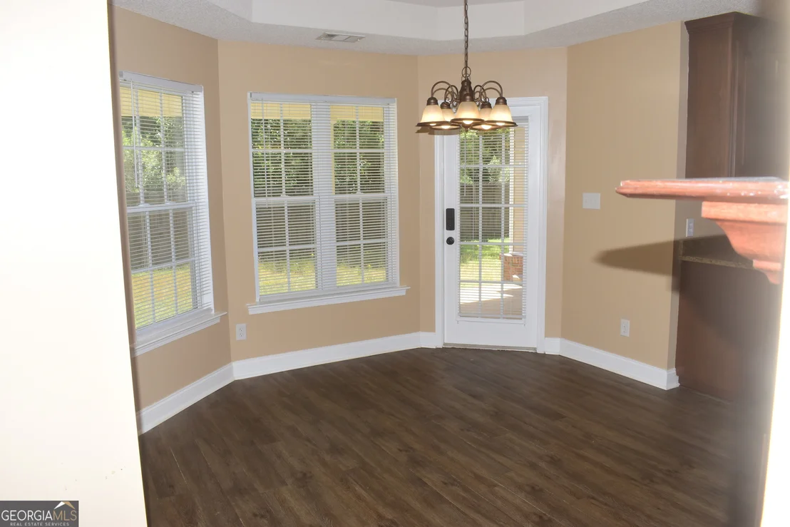 Photo of 111 Raymond Circle