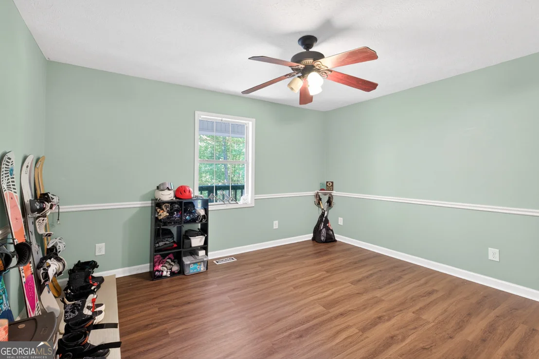 Photo of 386 Ridgewood Drive