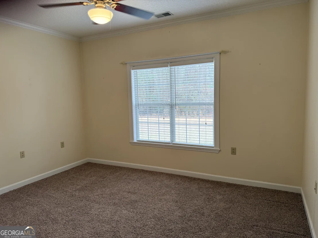 Photo of 102 Oak Circle