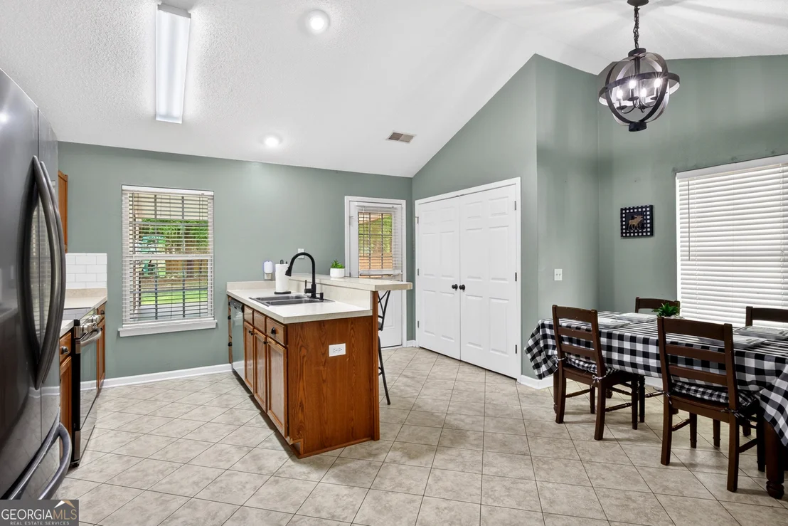 Photo of 410 Shadowbrook Circle