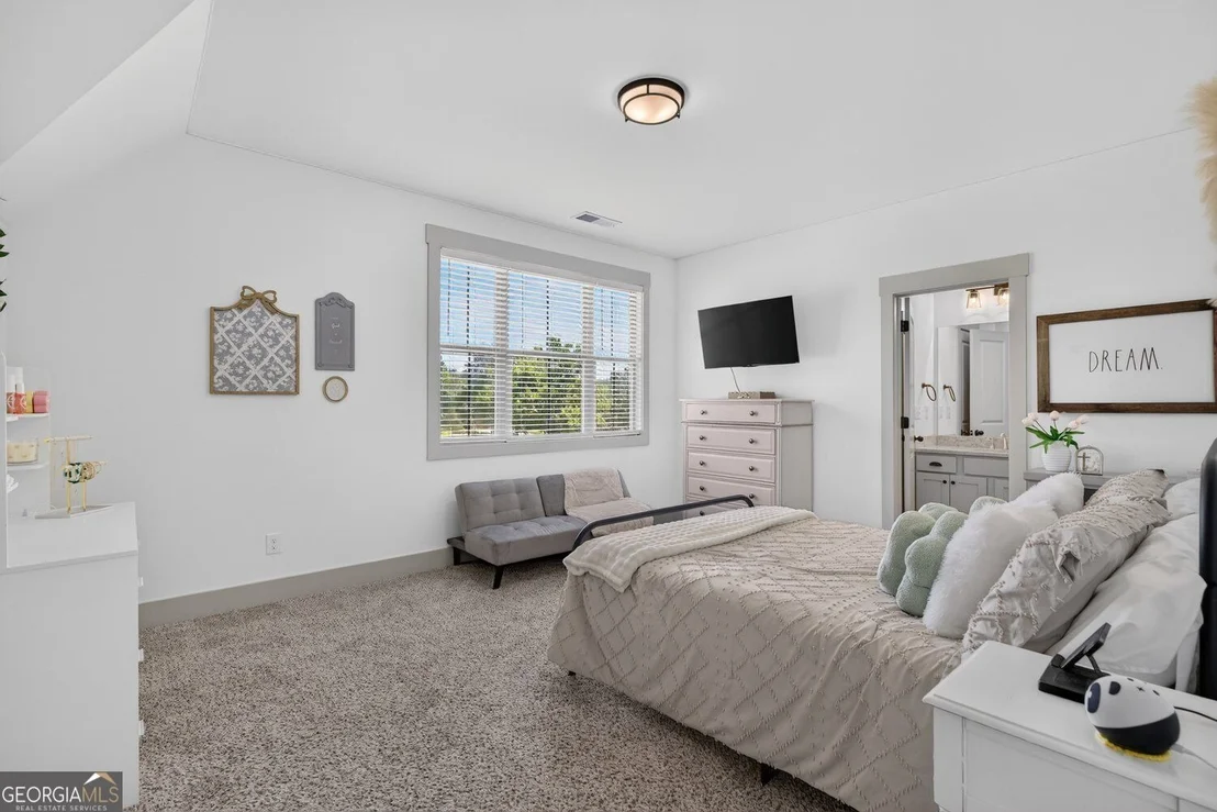 Photo of 417 Fox Valley Drive