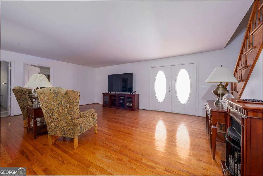 Photo of 221 Hunter Lane